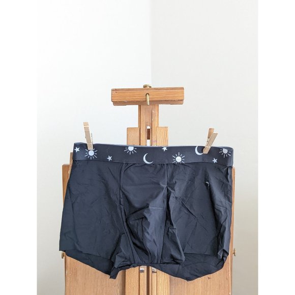 🍑Gay Pride Muscle Sexy Seamless Black Underwear Fits US SIZE SMALL(28-30") - Picture 2 of 7